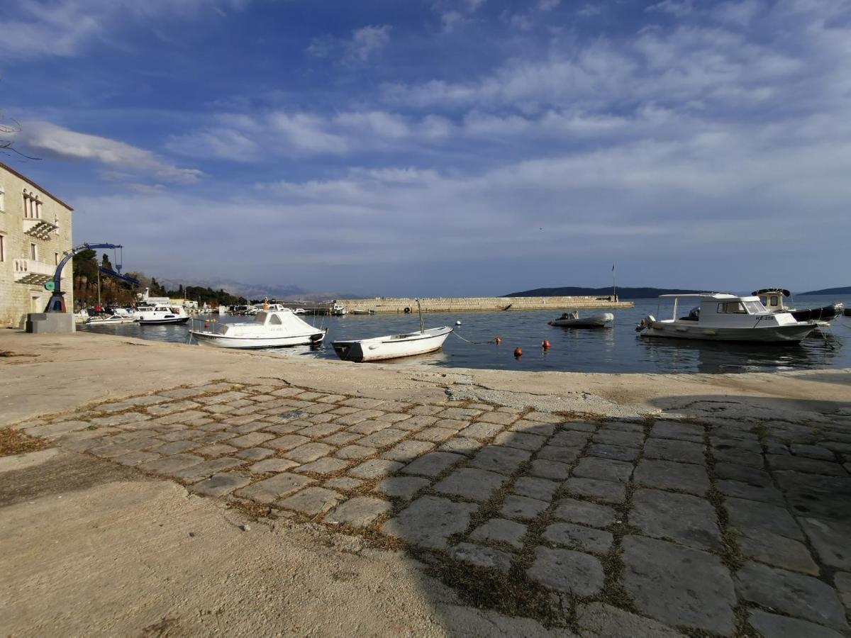 Apartment Miljenko I Dobrila Kastela Bagian luar foto