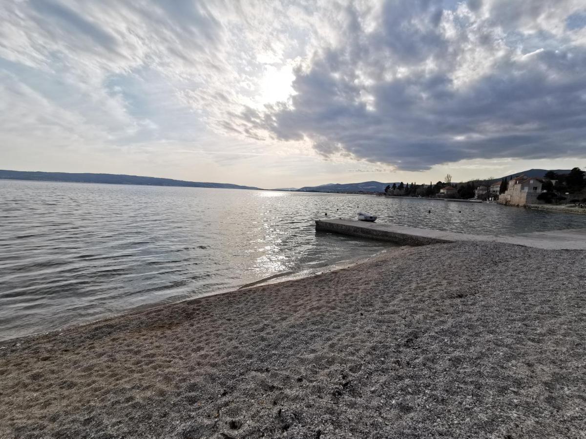 Apartment Miljenko I Dobrila Kastela Bagian luar foto